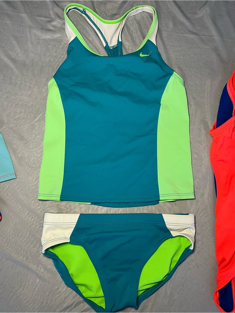 Nike 2-Piece Tankini Swimsuit - Youth 8
